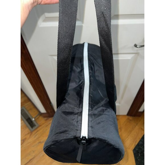 New Zyia Active Black Duffel Gym Bag With Adjustable Strap & Multiple Compartmen - Picture 10 of 11